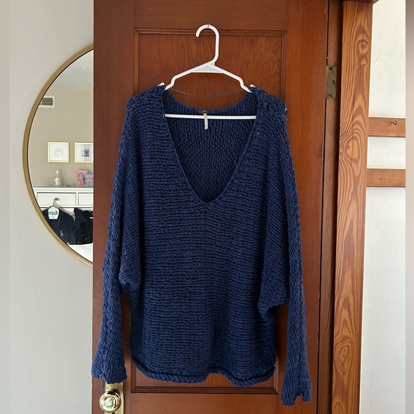 Free People Sweater - Picture 1 of 4